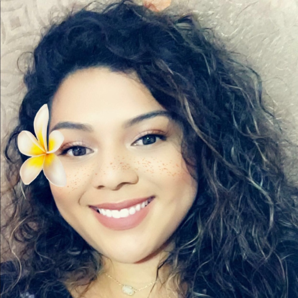 Meet your Posher, Karina